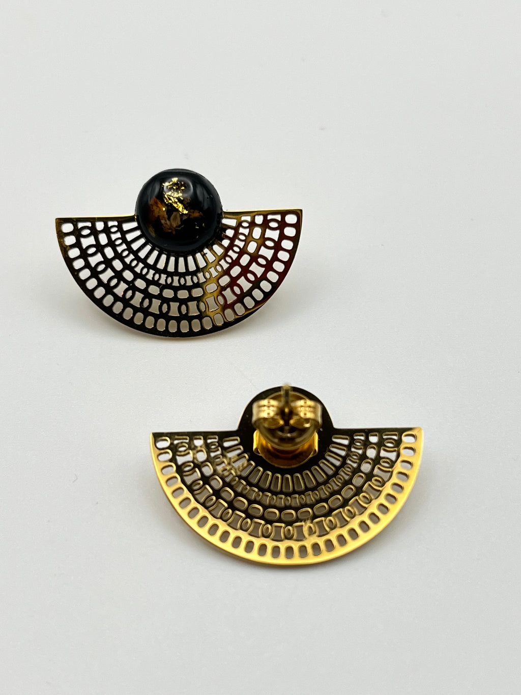 Clous d’oreilles Maurane