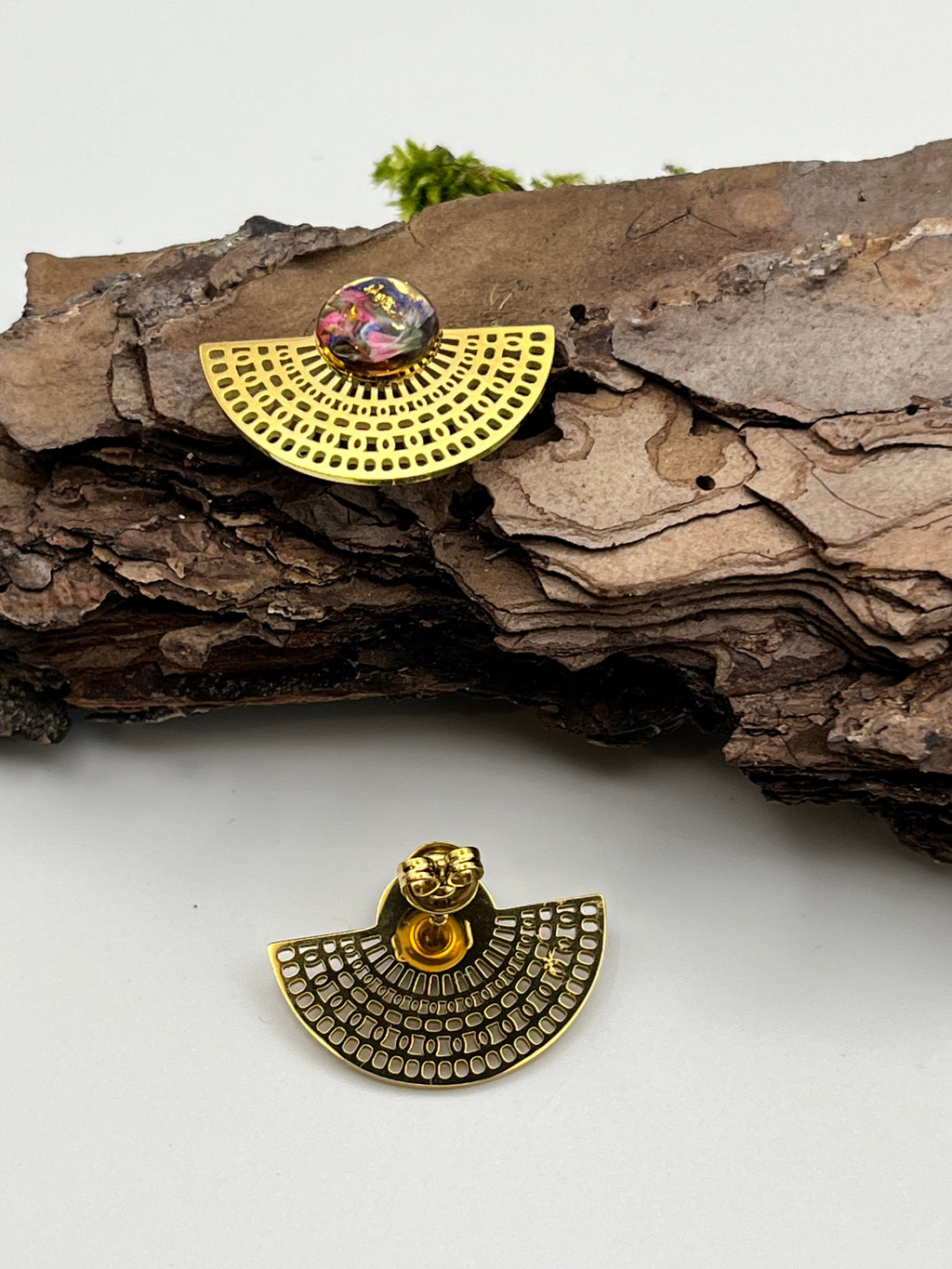 Clous d’oreilles Flora