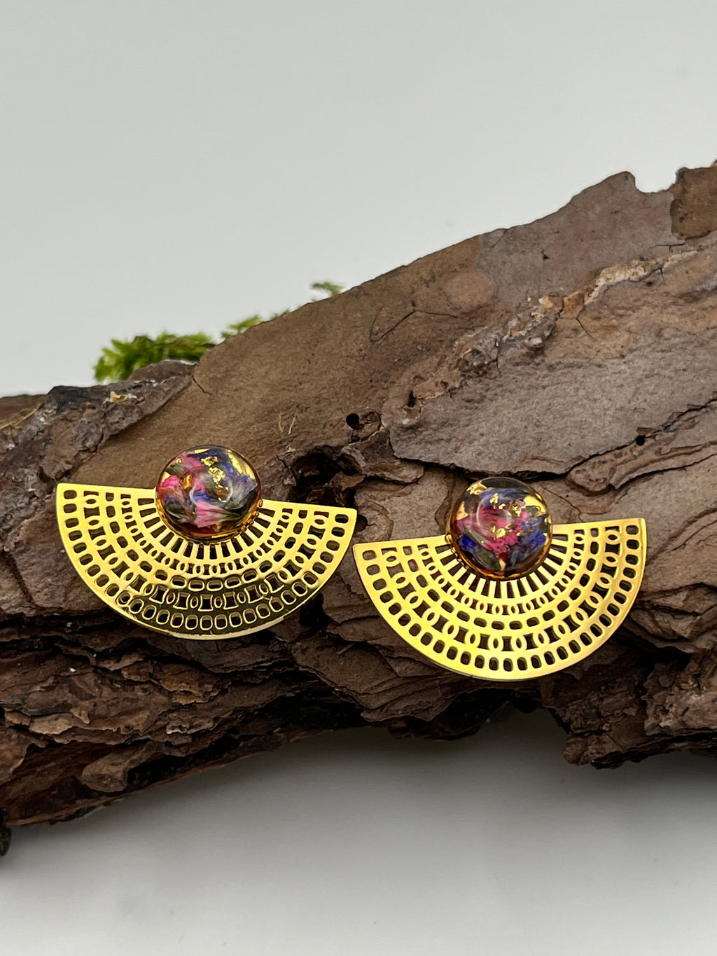 Clous d’oreilles Flora